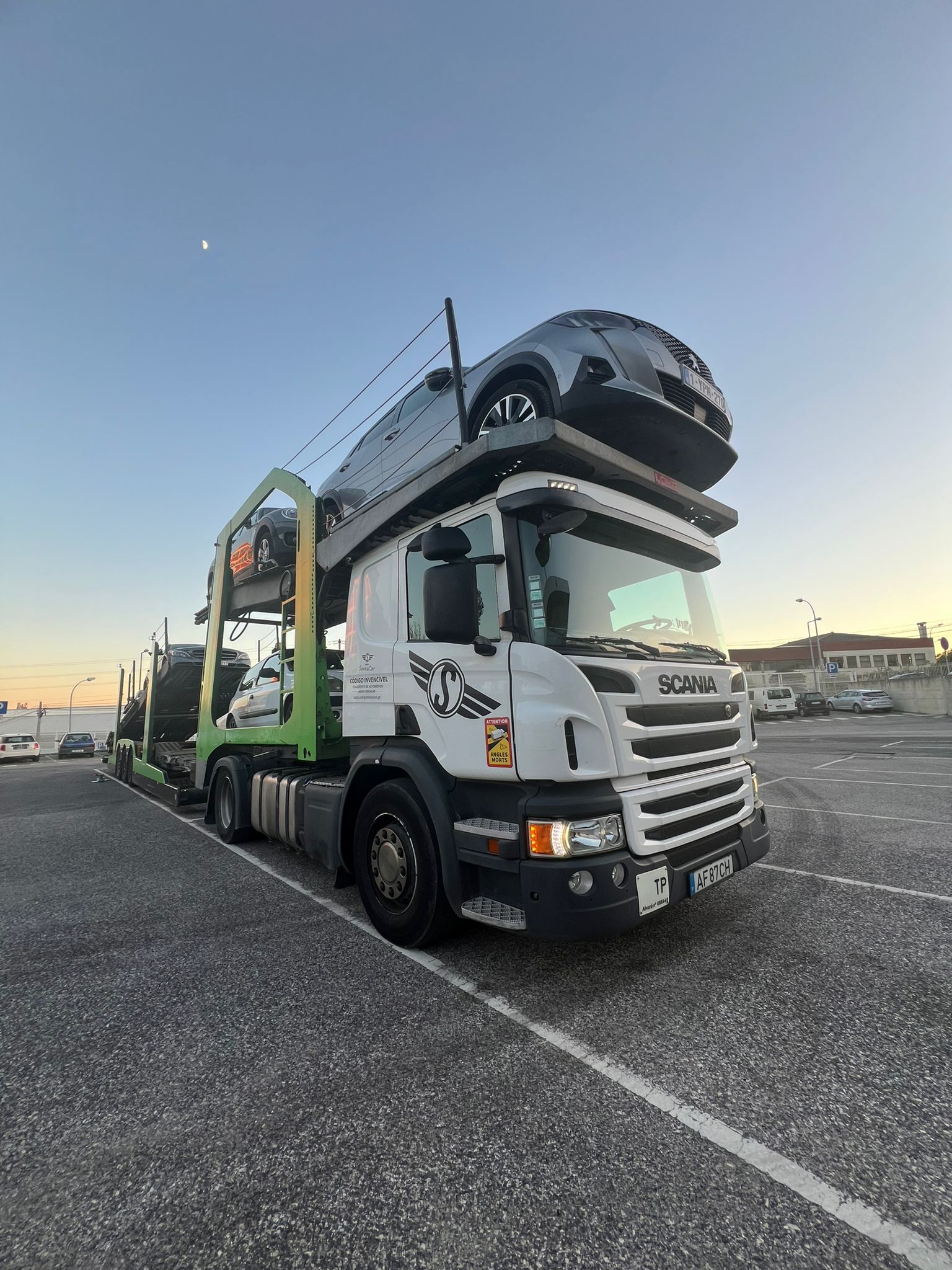 transporte de automóveis 