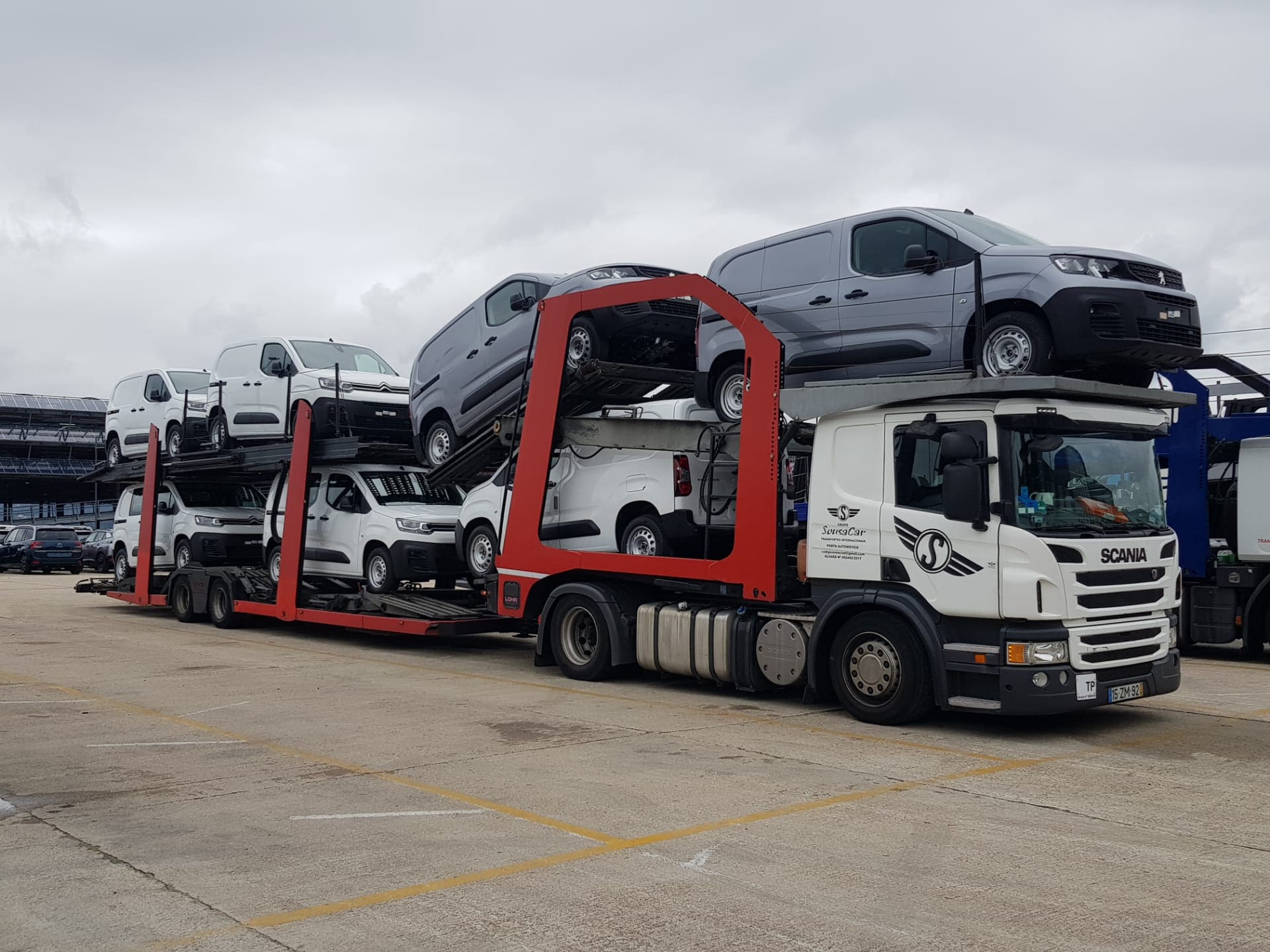 transporte de automóveis 